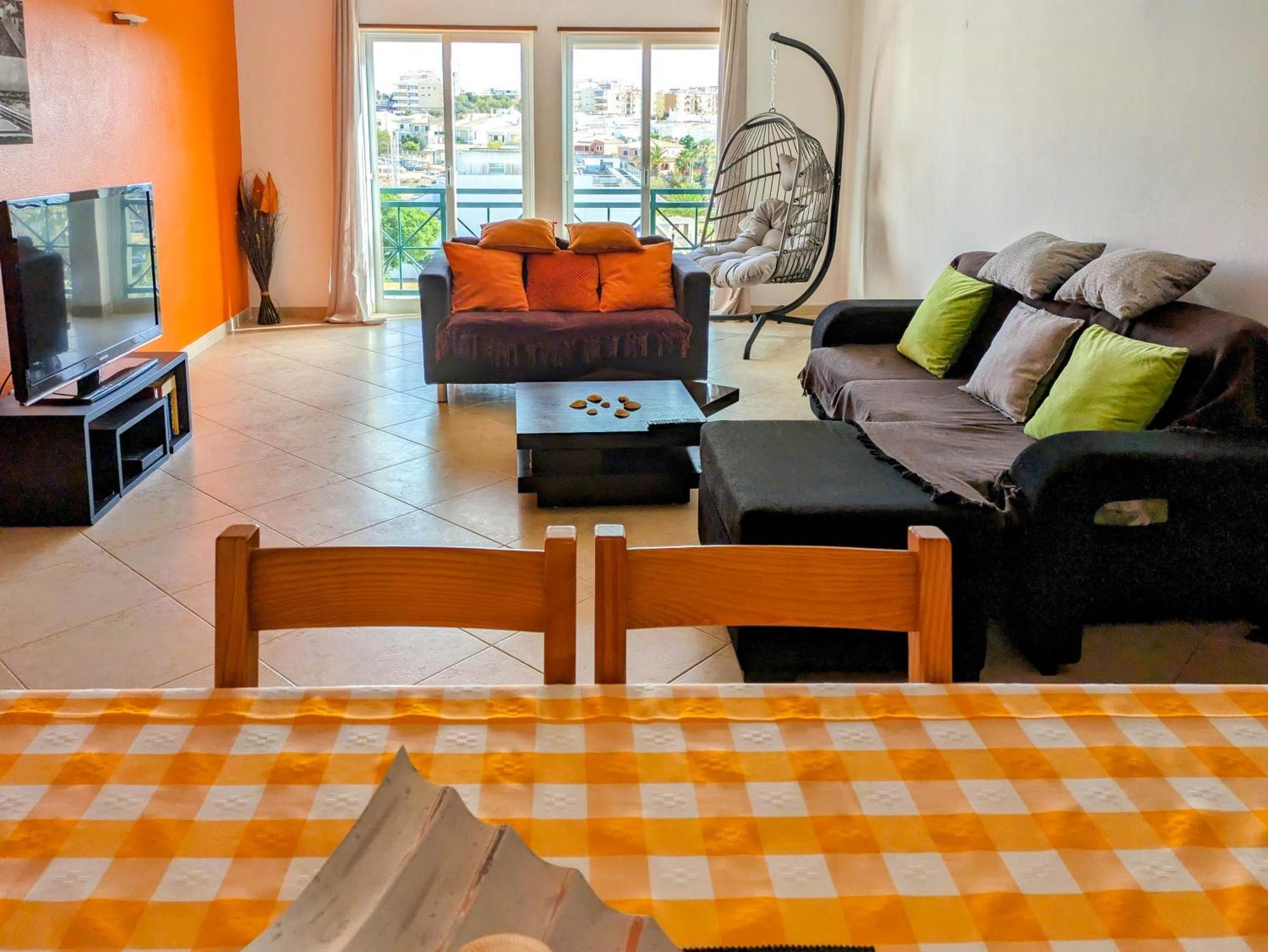 Two Bedroom Apartment - 110M2, Ac, Terrace, Wi-Fi Lagos Extérieur photo